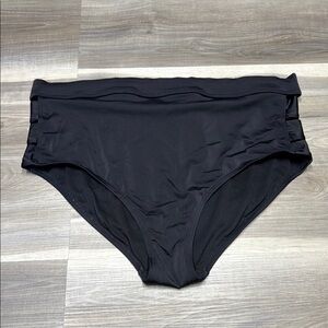 🏴 Women's Black Swim Bottom size 1X